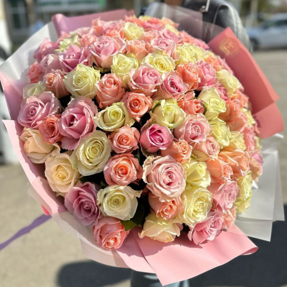 101 Роза радужный микс  в Судаке