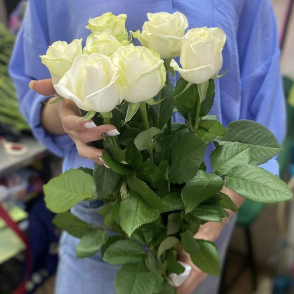 Букет 7 белых роз в Судаке