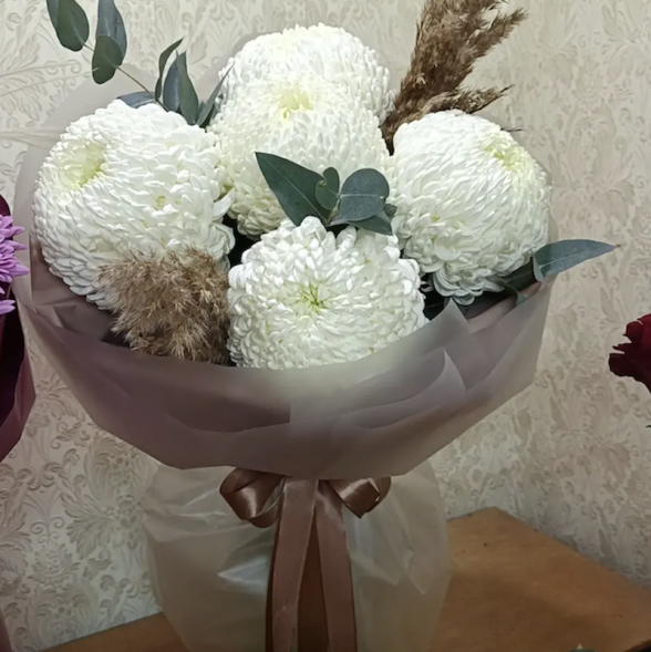 Белый Атлас в Судаке