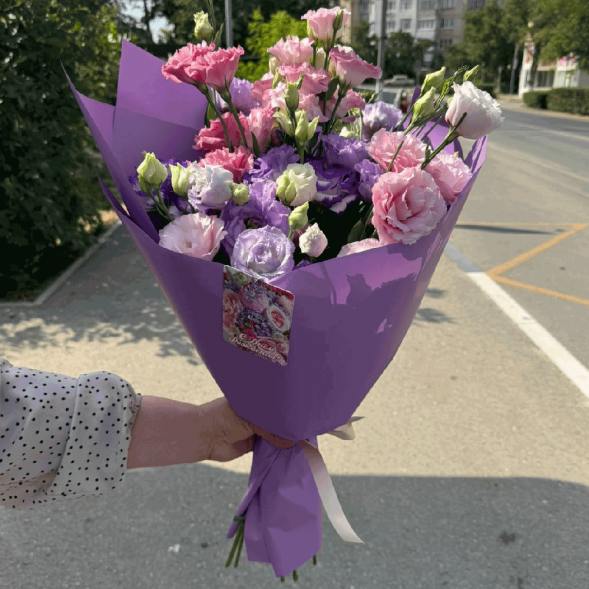 Букет 7 эустом в Судаке