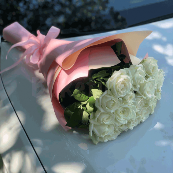 15 белых роз, лента в Судаке