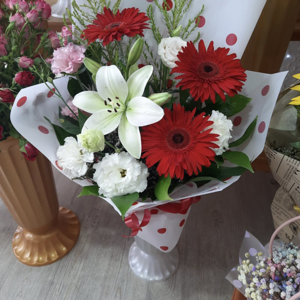 Букет «Восторг» в Судаке