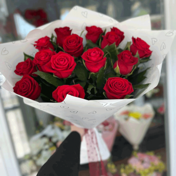Букет 15 красных роз в Судаке