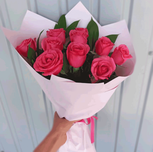 Букет 11 розовых роз в Судаке