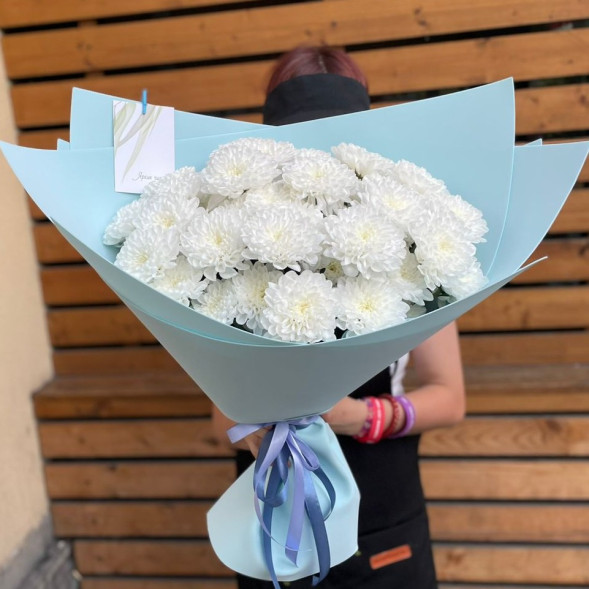 Букет 7 хризантем в Судаке