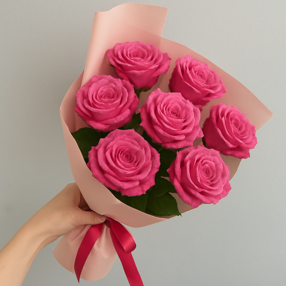 Стильный букет 7 розовых роз в Судаке
